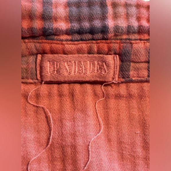 CP Shades Flannel Top - Picture 3 of 3